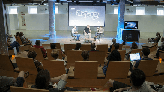 Fotografía de Espacio Fundación Telefónica. Charla 3 sobre el color negro en el cine. 