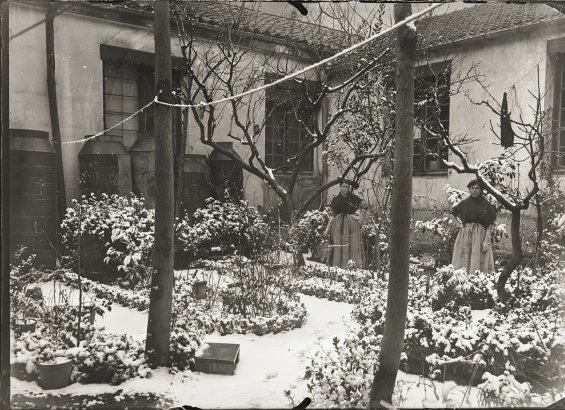 Almayso. Patio de Amaniel 29 nevado, finales del s. XIX © Fondo Almayso 
