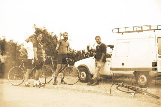 40133582_227621991266609_3884907174610075648_n